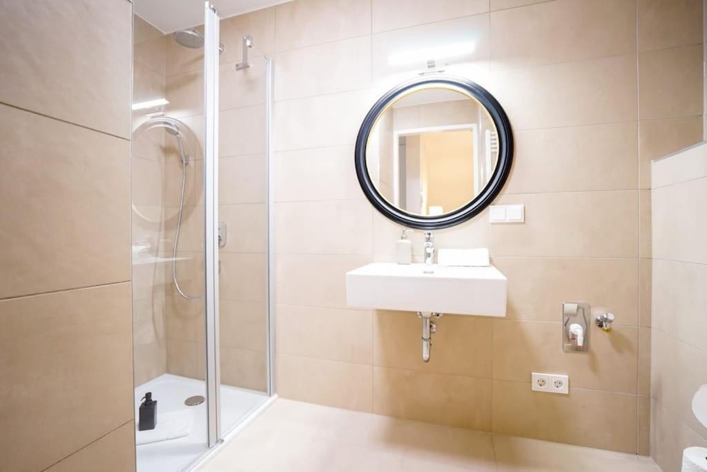 Executive Suite W/ Rooftop Pool Wien Exterior foto